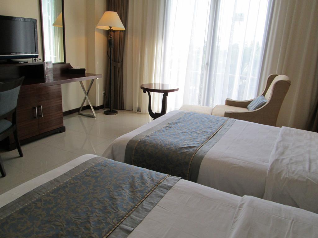 Asmila Boutique Hotel Bandung Exterior photo