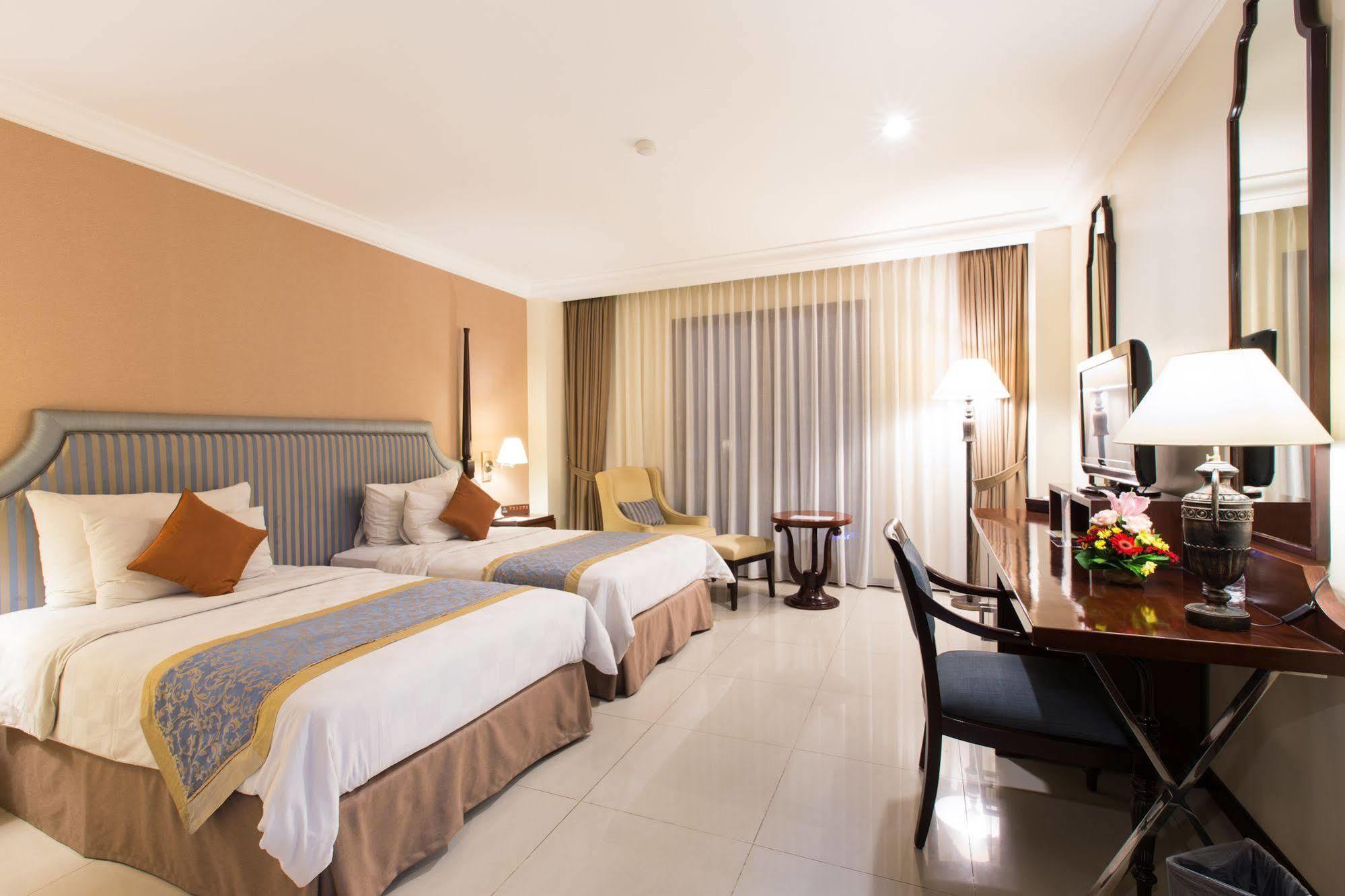 Asmila Boutique Hotel Bandung Exterior photo
