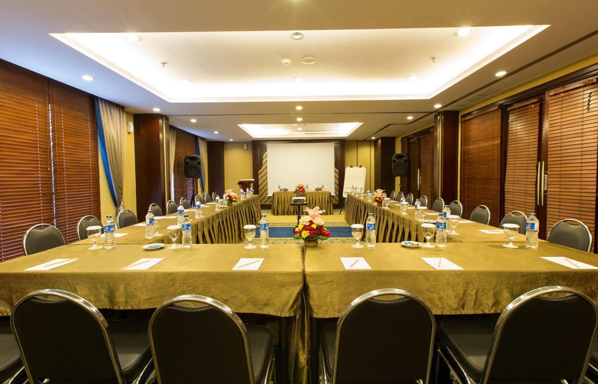 Asmila Boutique Hotel Bandung Exterior photo